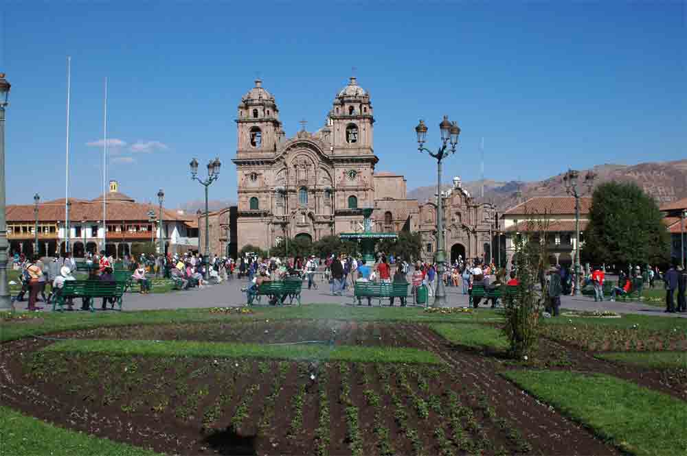 07 - Peru - Cusco, plaza de armas y Compania de Jesus